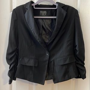 Love Culture Blazer. Black. Size S.